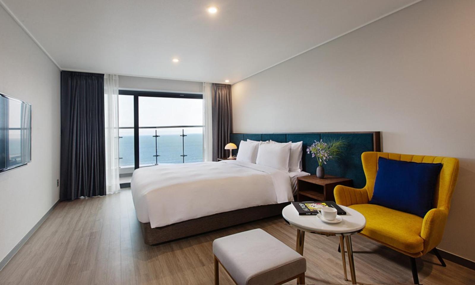 Busan Yeongmu Parade Hotel Haeundae Beach Екстериор снимка